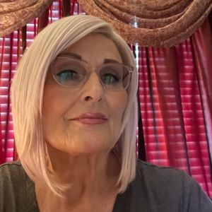 Meet your Posher, Karen